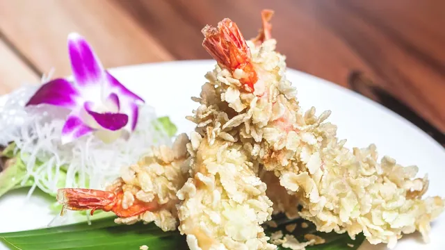 Knusprig gebackene Garnelen-Tempura